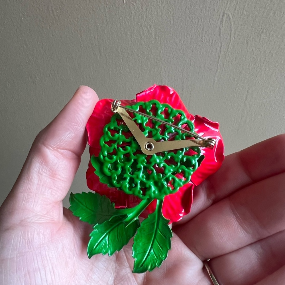 Red Rose Brooch with Green Leaves - Picture 5 of 9